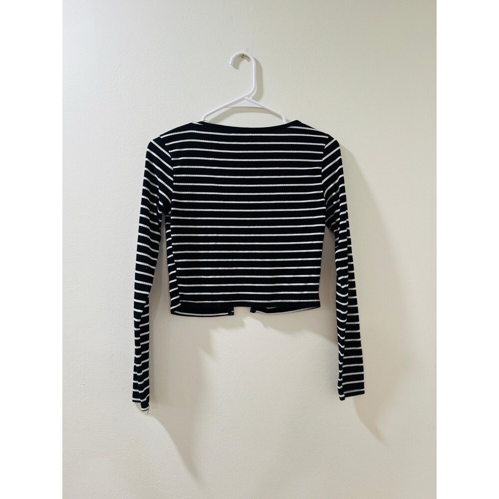 forever 21 black and white striped crop top With Button Small